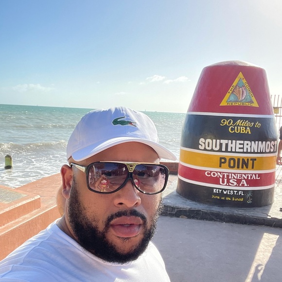 Meet your Posher, Jay - Picture 1 of 1